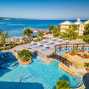 Jewel Paradise Cove Adult & Runaway Bay